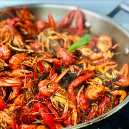 a pot of crawfish